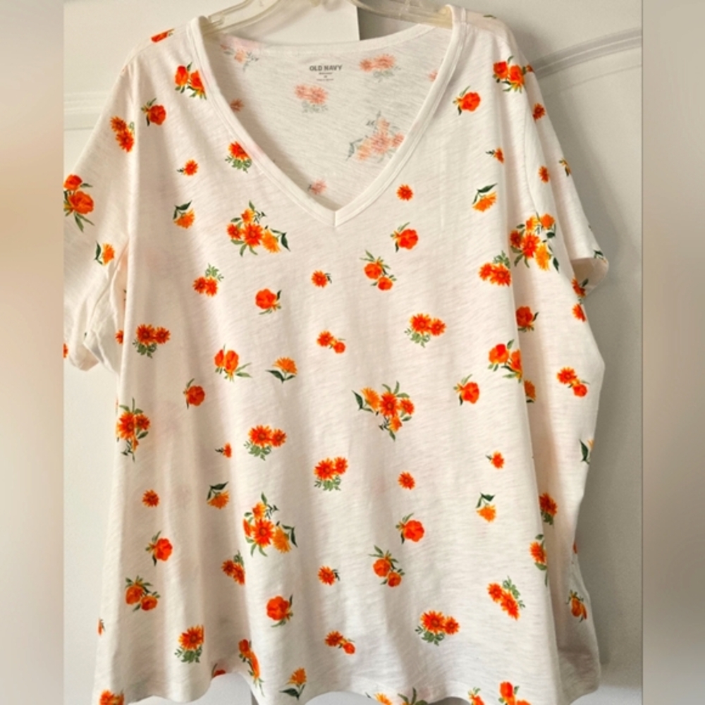 NWT Old Navy Women's V-Neck White Orange Flowers 3X